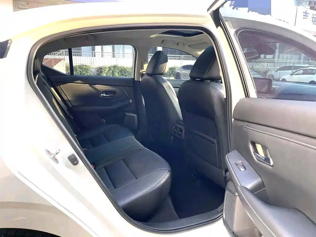 Nissan Sylphy — миниатюра 13