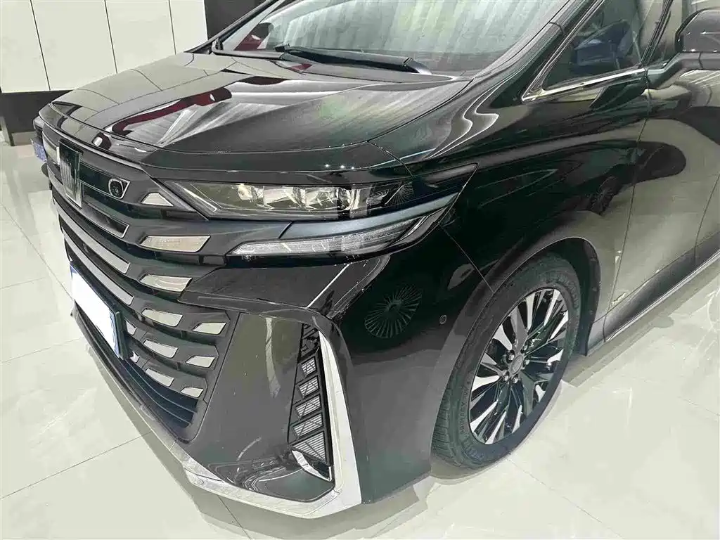 Toyota Vellfire — миниатюра 3