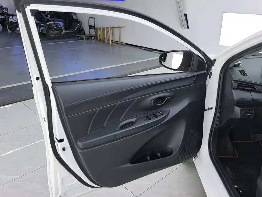 Toyota Vios — миниатюра 7