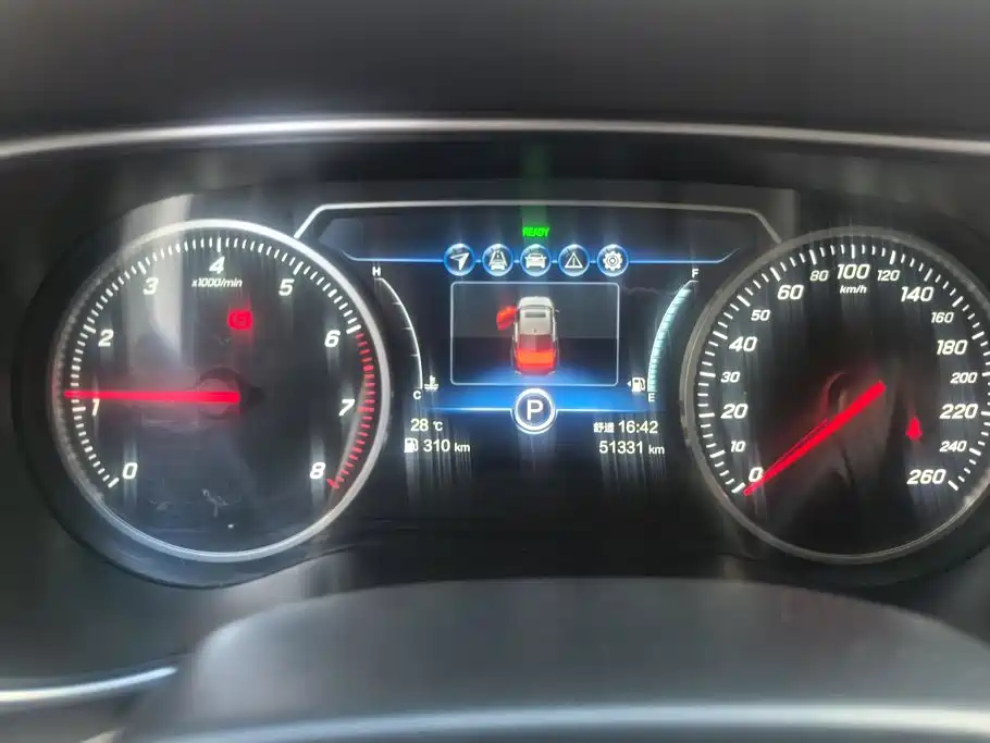 Hongqi Hongqi H5 — миниатюра 14