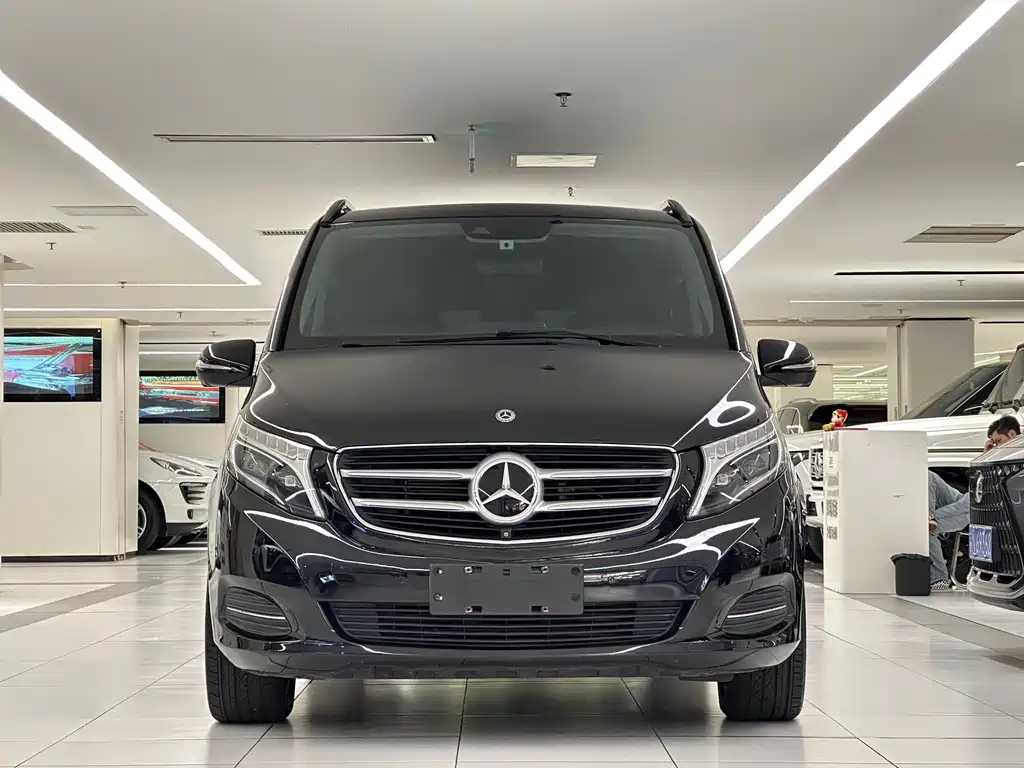 Mercedes-Benz V-Class — миниатюра 2