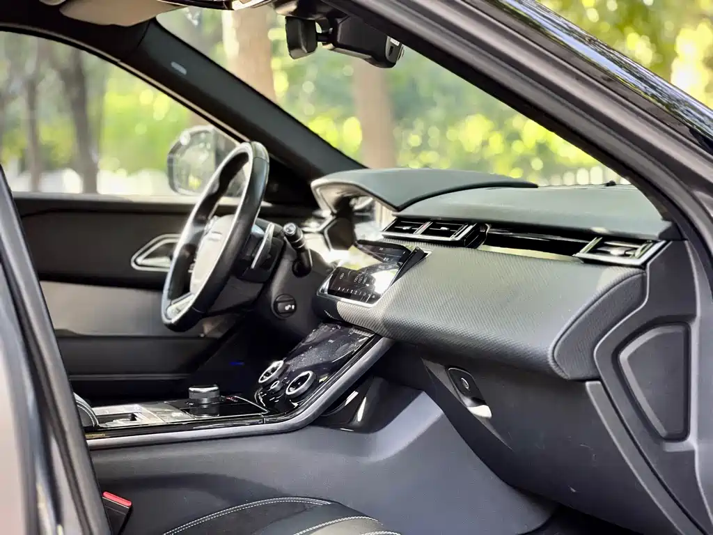 Land Rover Range Rover Velar 2018 P300 R-DYNAMIC S