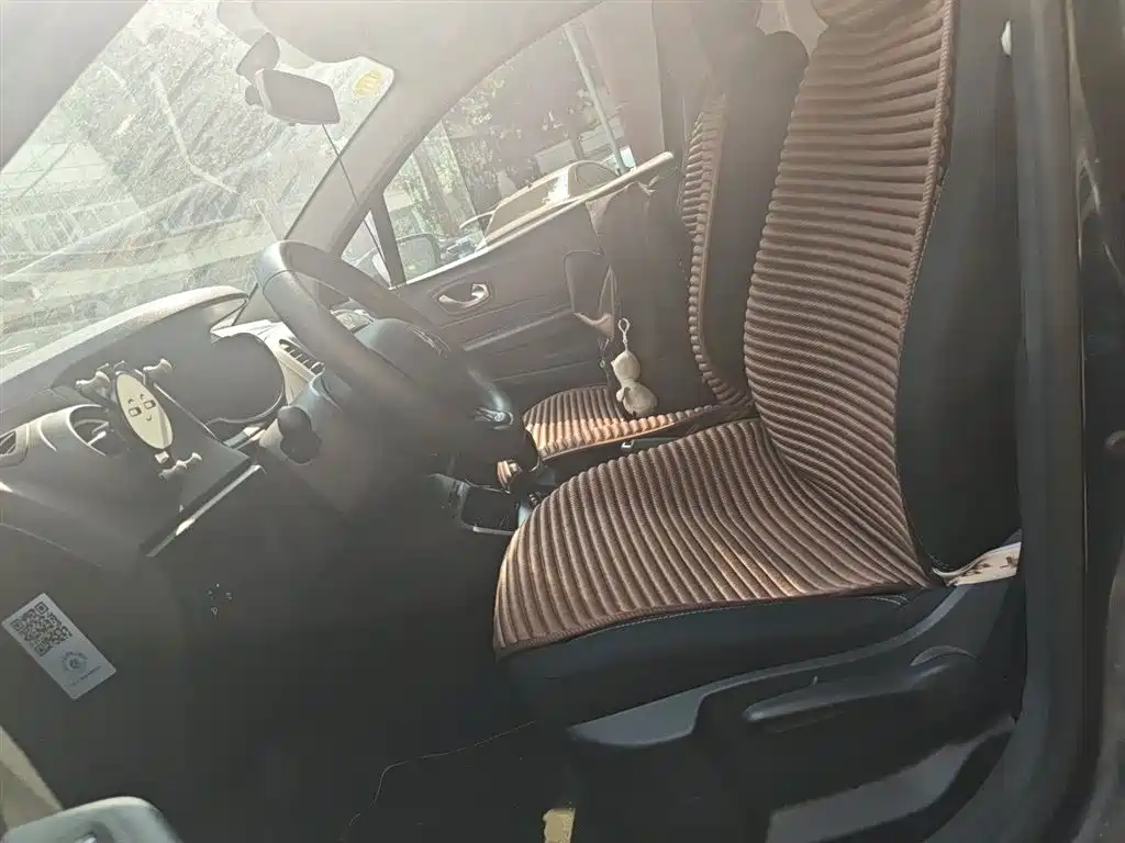 Renault Captur — миниатюра 16
