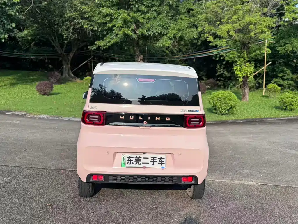 Wuling MINIEV — миниатюра 11