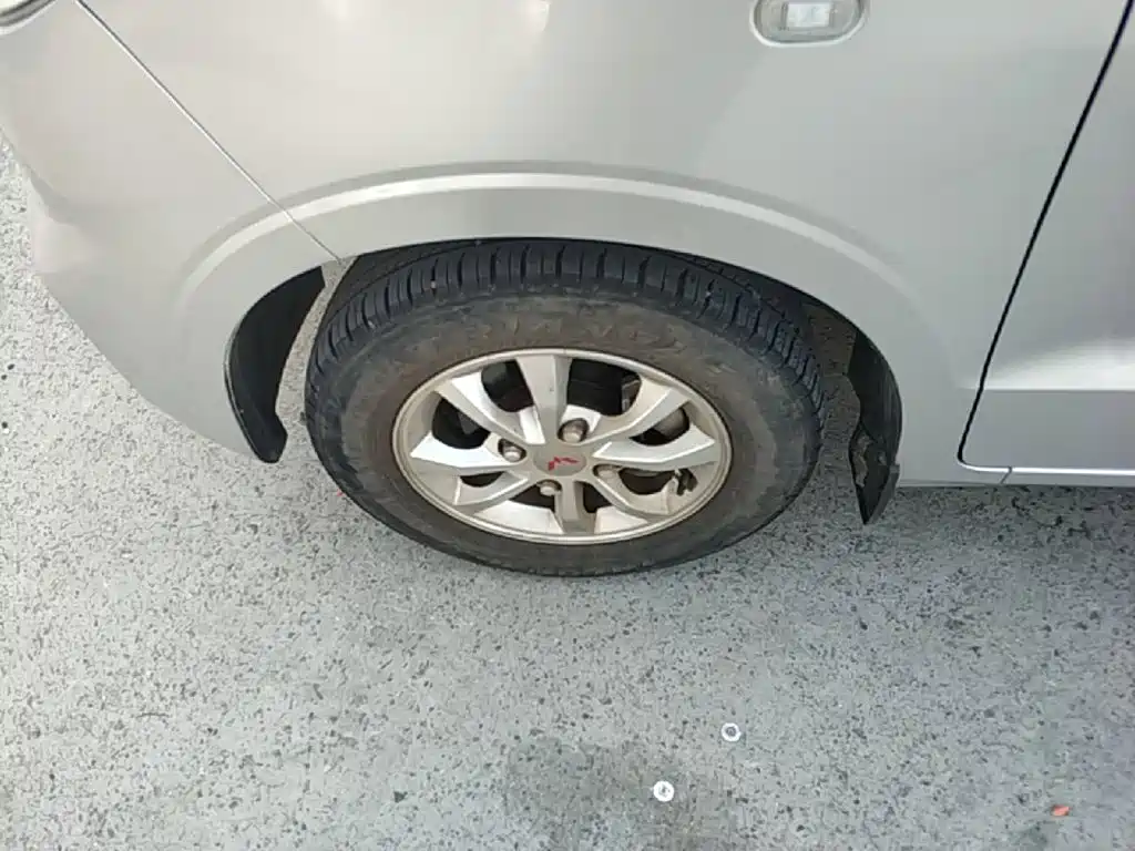 Wuling Hongguang V — миниатюра 23