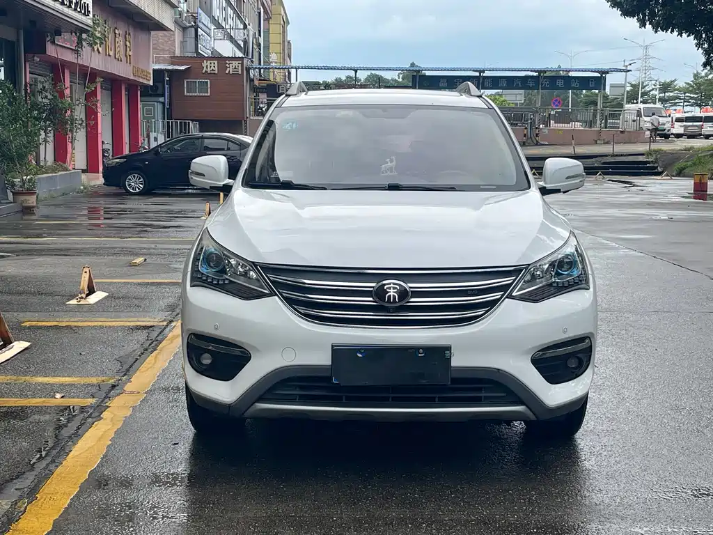 BYD Song — миниатюра 2