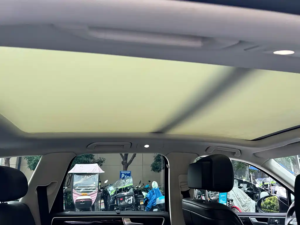 Volkswagen Touareg — миниатюра 18