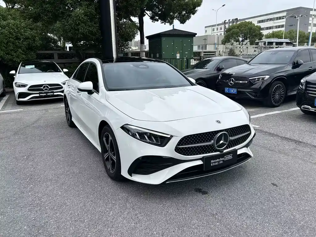 Mercedes-Benz A-Class A 2024 A 200 L Fashion