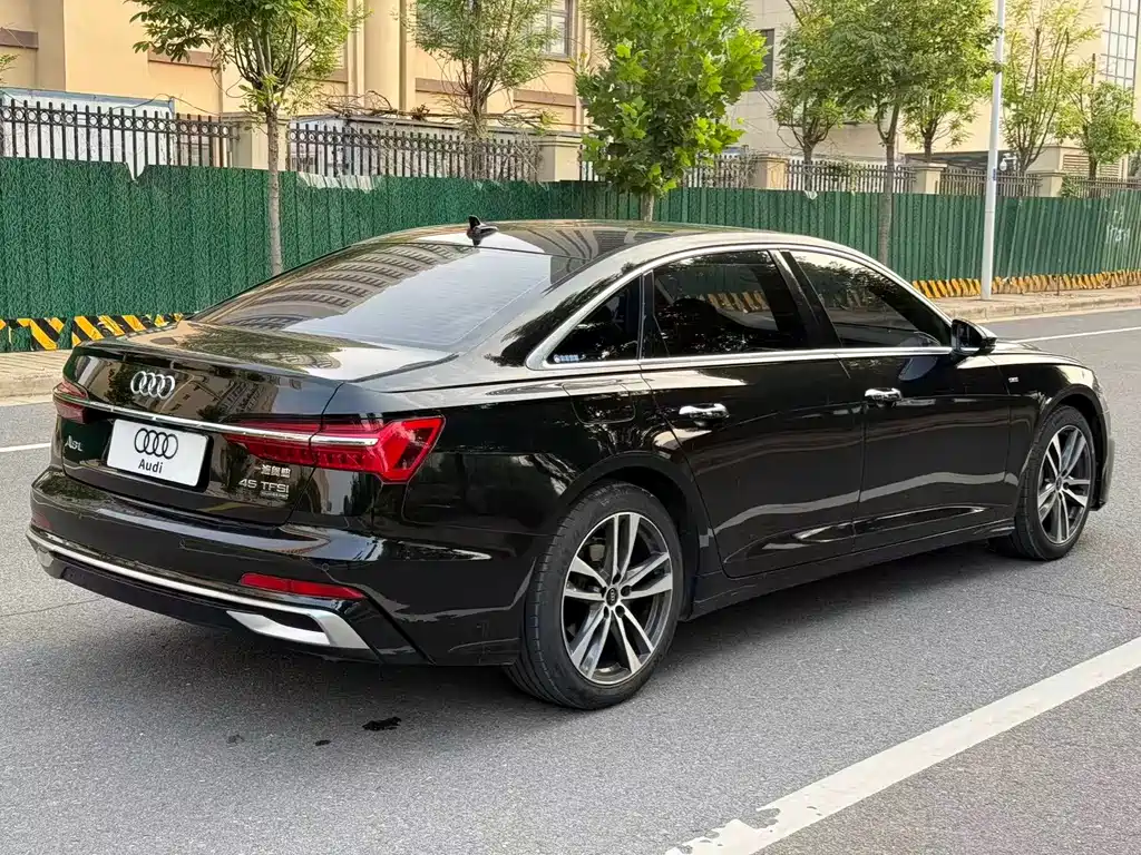 Audi A6L — миниатюра 7