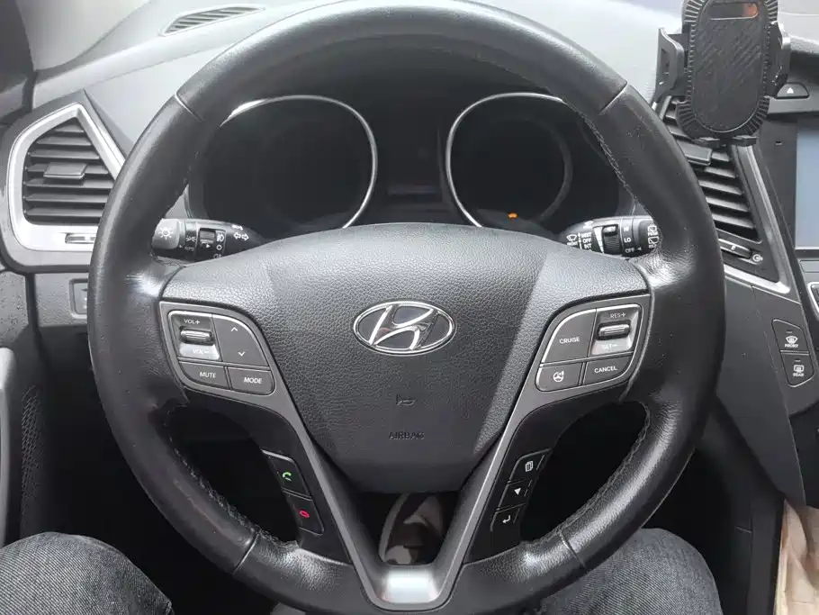 Hyundai Santa Fe — миниатюра 15