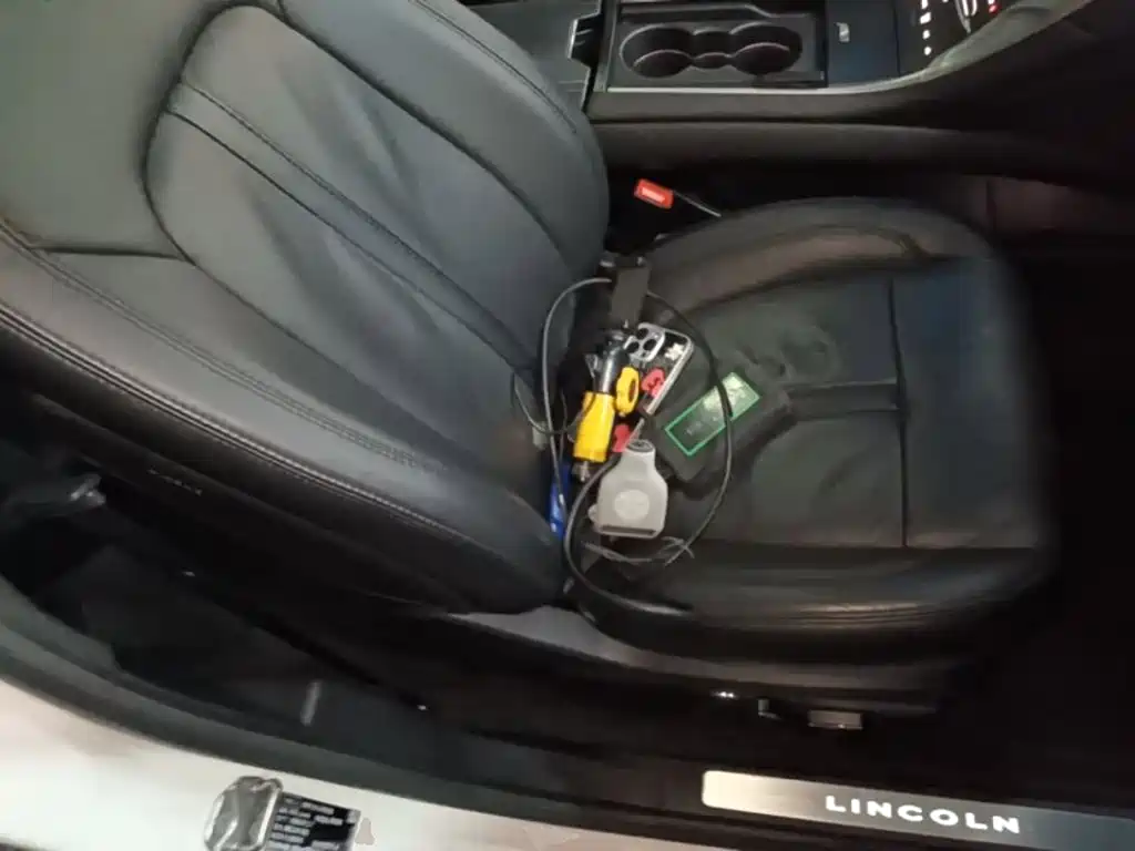 Lincoln MKZ — миниатюра 25