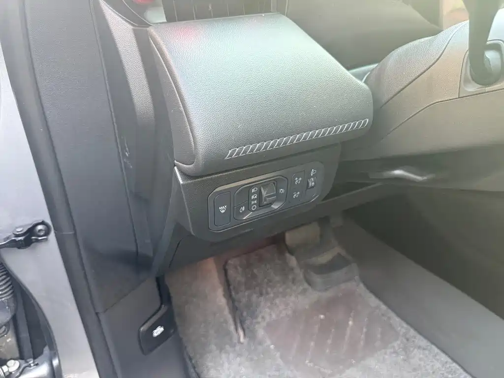 Ford Mondeo — миниатюра 14