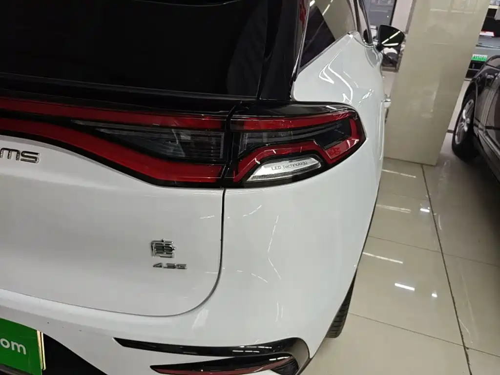 BYD Tang New Energy — миниатюра 8