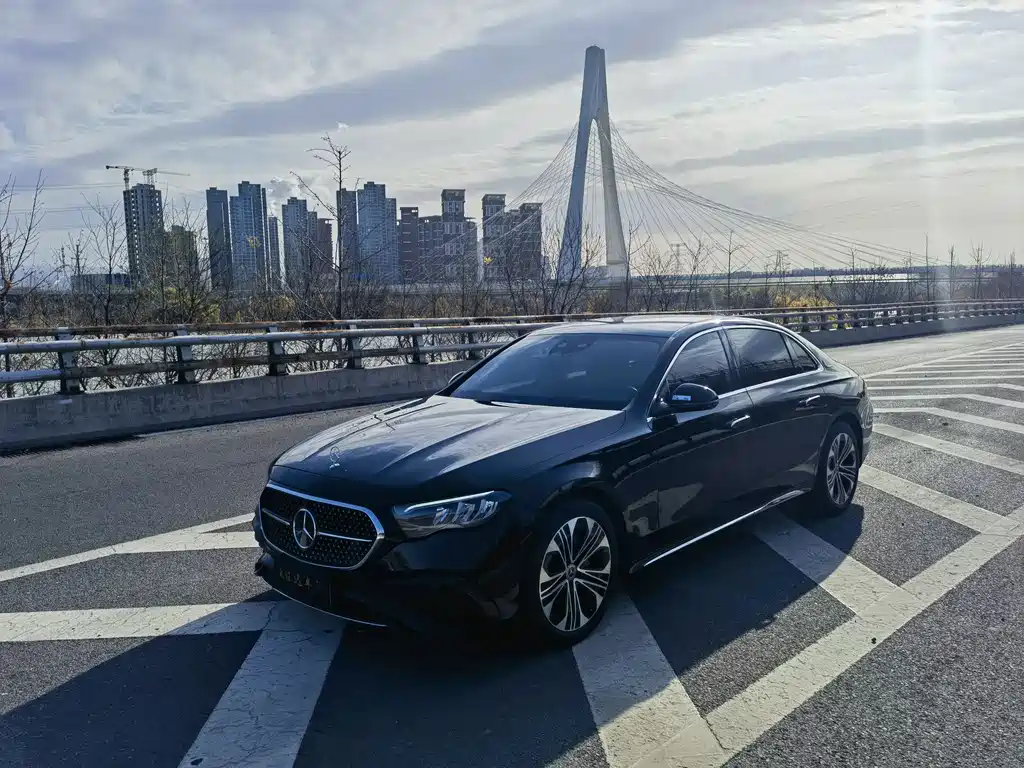 Mercedes-Benz E-Class 2024