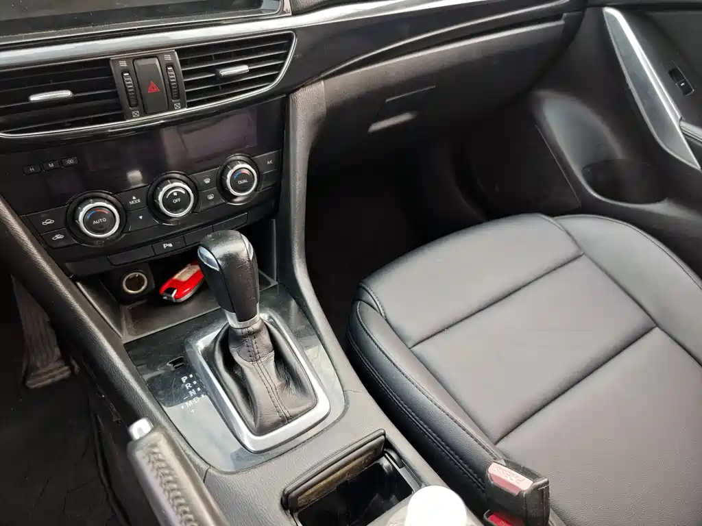 Mazda Atenza 2015 2.0L Fashion