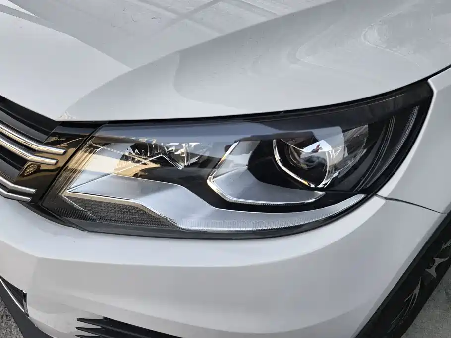 Volkswagen Tiguan — миниатюра 5