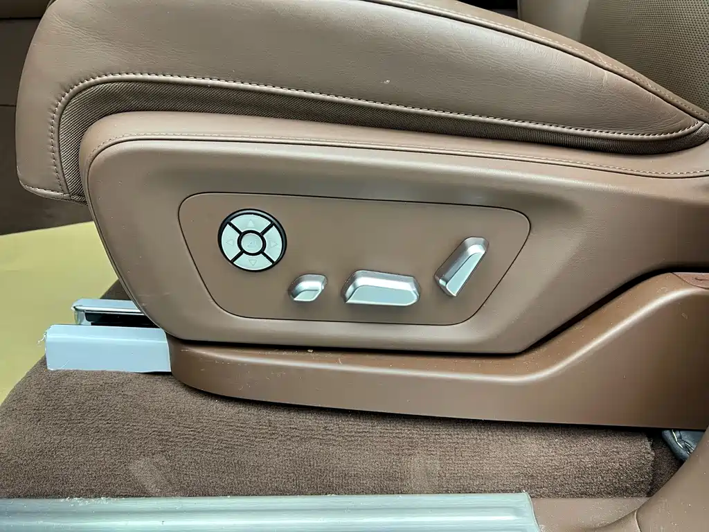 TANK TANK 700 NEW ENERGY