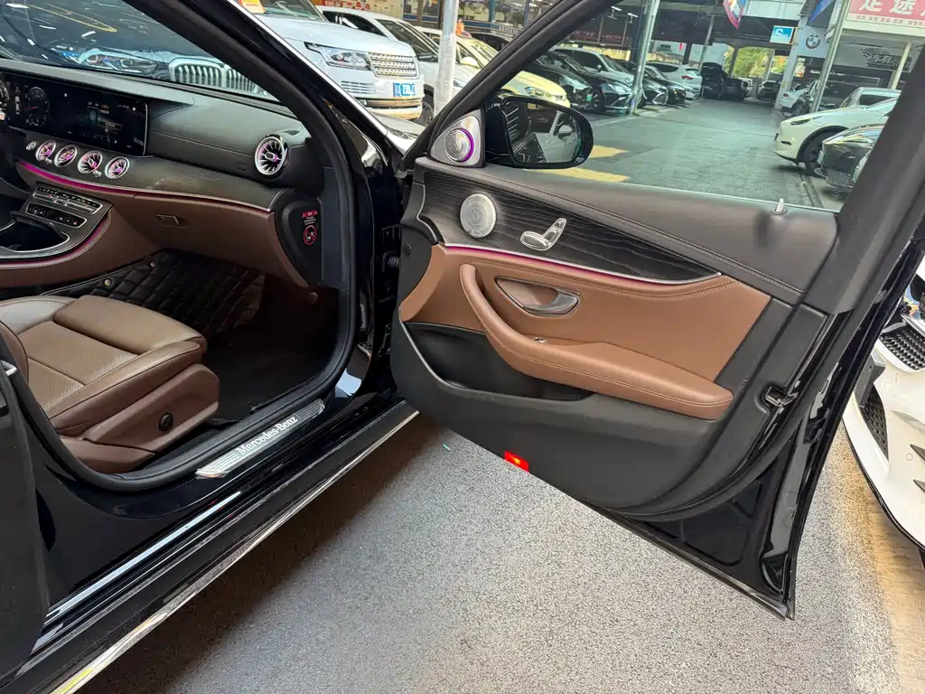 Mercedes-Benz E-Class — миниатюра 18