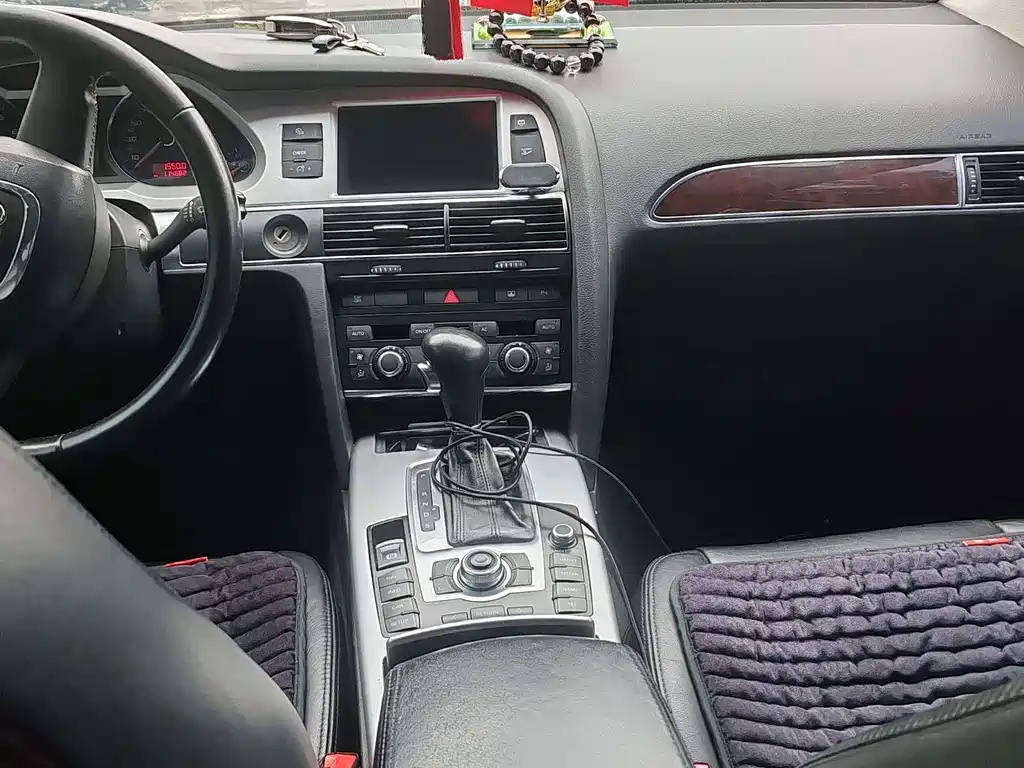 Audi A6L 2011 2.0 TFSI AT