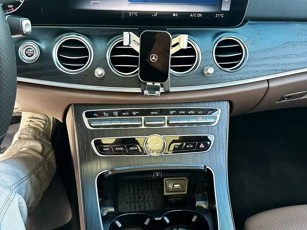 Mercedes-Benz E-Class — миниатюра 15