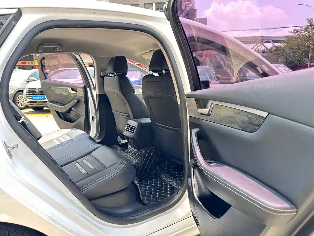 BYD Qin Pro NEV DM 1.5TI Auto Connected Sharp Dynamic Type, фото 8