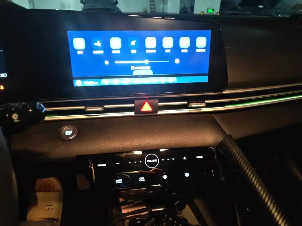 Hyundai Elantra — миниатюра 6