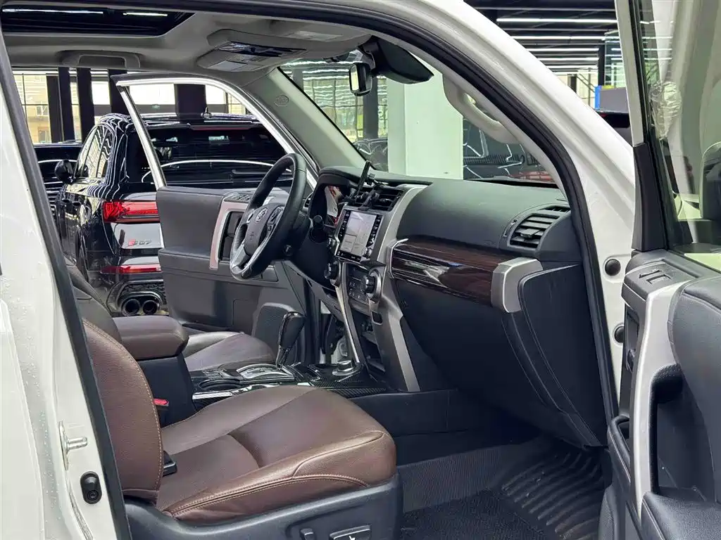 Toyota 4Runner 2020 4.0L