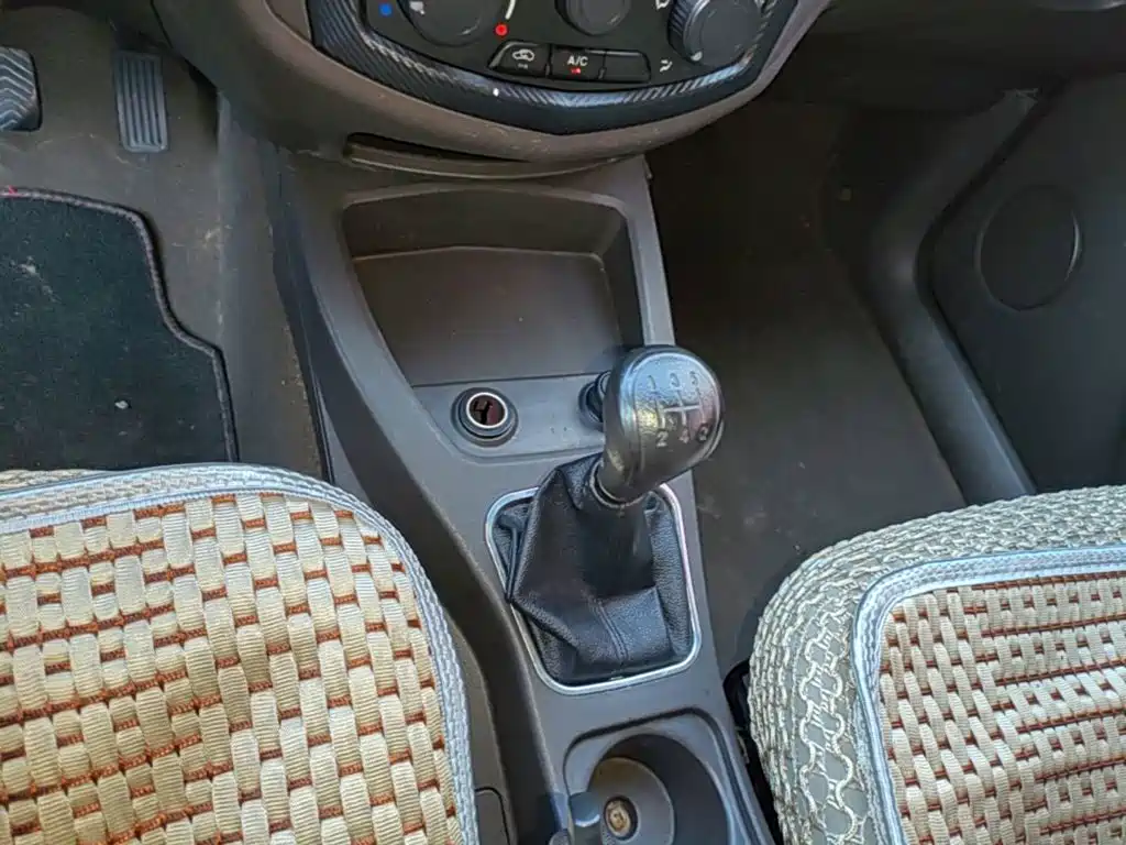Wuling Hongguang — миниатюра 14