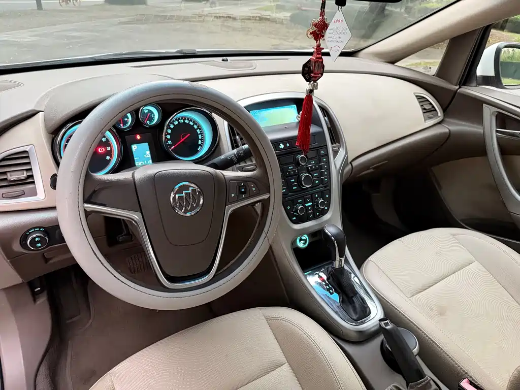 Buick Excelle — миниатюра 13
