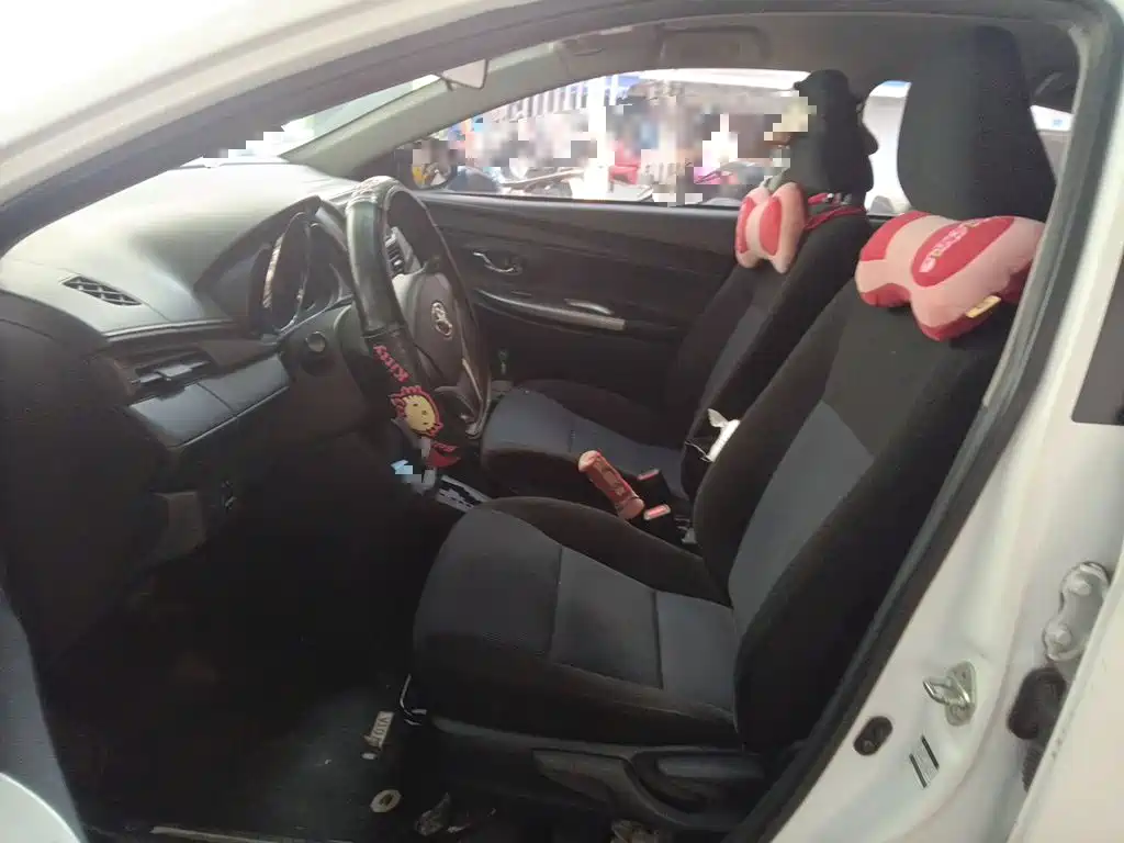 Toyota Yaris L — миниатюра 11