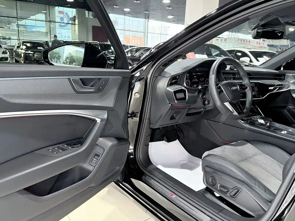Audi A6L — миниатюра 4