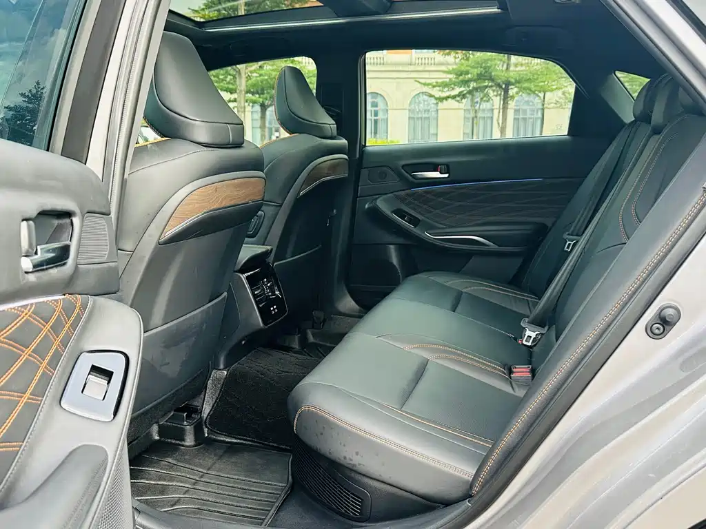 Toyota Avalon — миниатюра 14