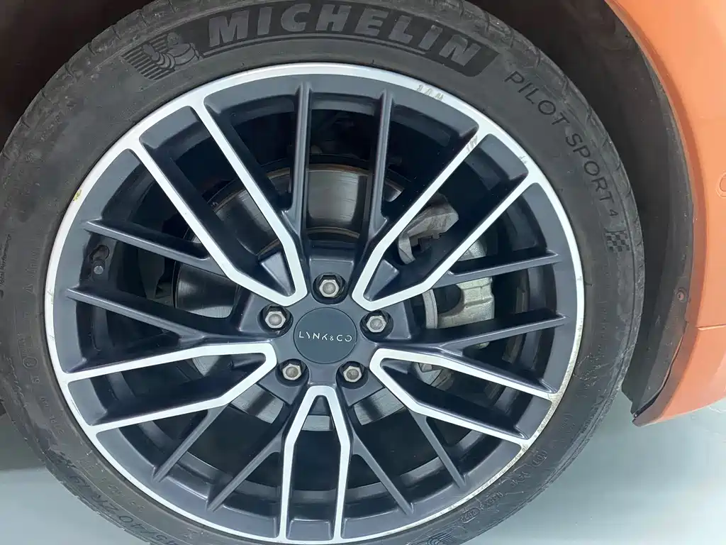 Lynk & Co 02 Hatchback — миниатюра 15