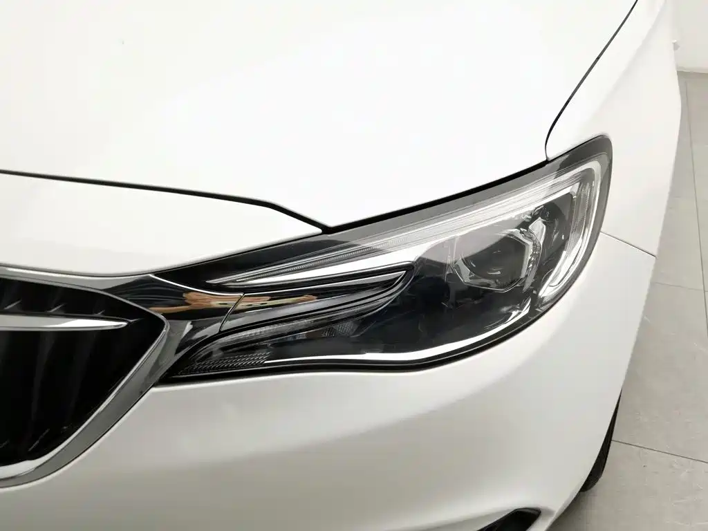 Buick Excelle — миниатюра 7