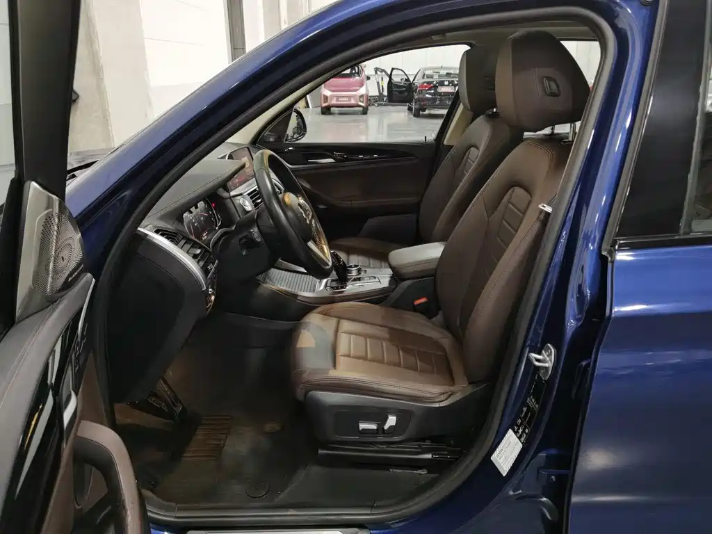 BMW X3 — миниатюра 10