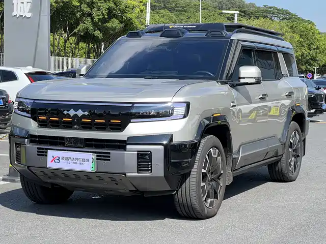 FANG CHENG BAO LEOPARD 8 2024