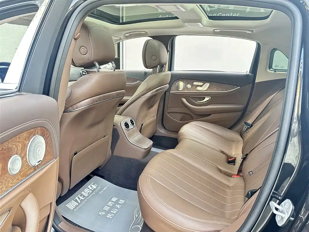 MERCEDES-BENZ E CLASS