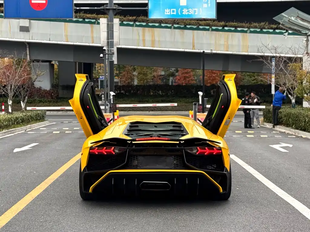 Lamborghini Aventador 2011 LP 700-4