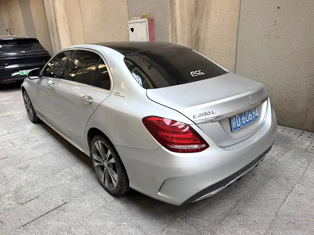 Mercedes-Benz C-Class — миниатюра 8