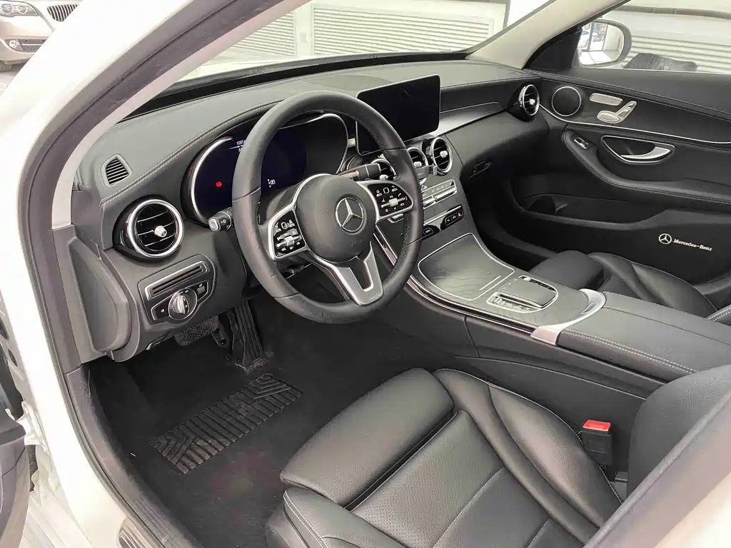 Mercedes-Benz C-Class — миниатюра 8