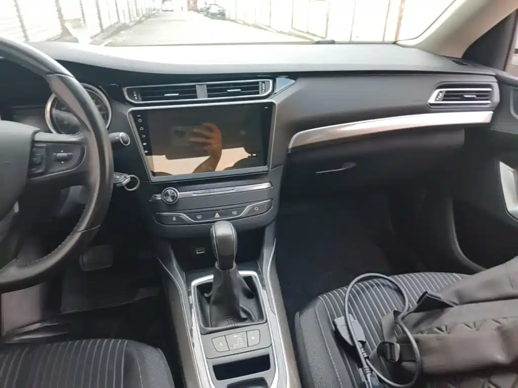 Peugeot 408 — миниатюра 13
