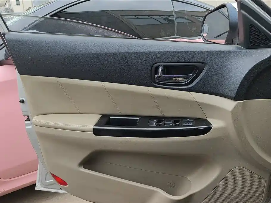 Changan Eado 2013 1.6L MT Luxury V