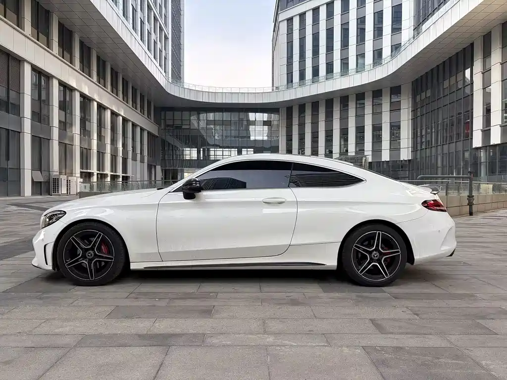 MERCEDES-BENZ C CLASS