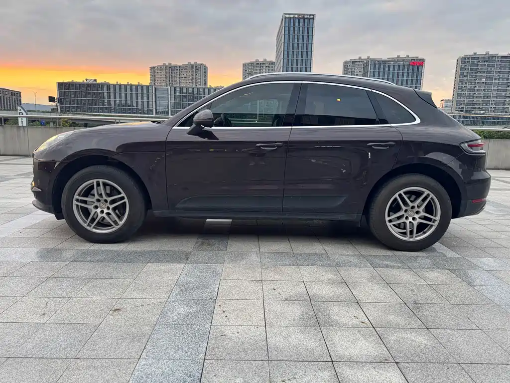 Porsche Macan — миниатюра 2