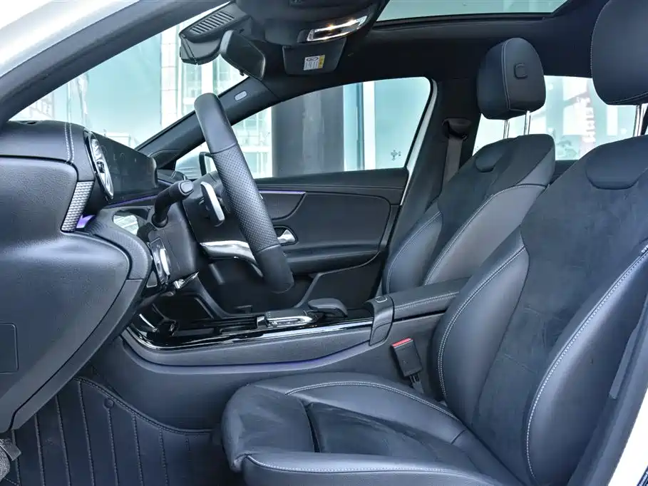 Mercedes-Benz A-Class — миниатюра 12