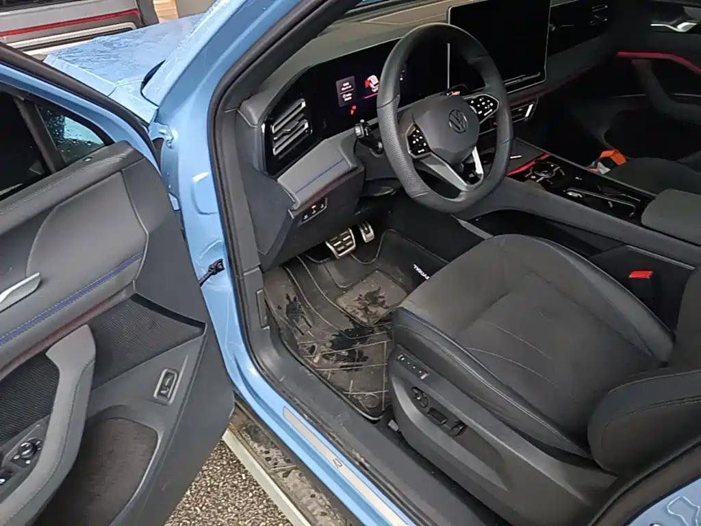 Volkswagen Tiguan L — миниатюра 16