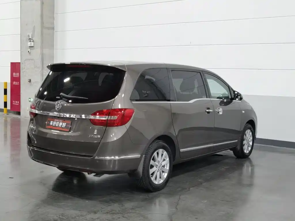 Buick GL8 — миниатюра 2