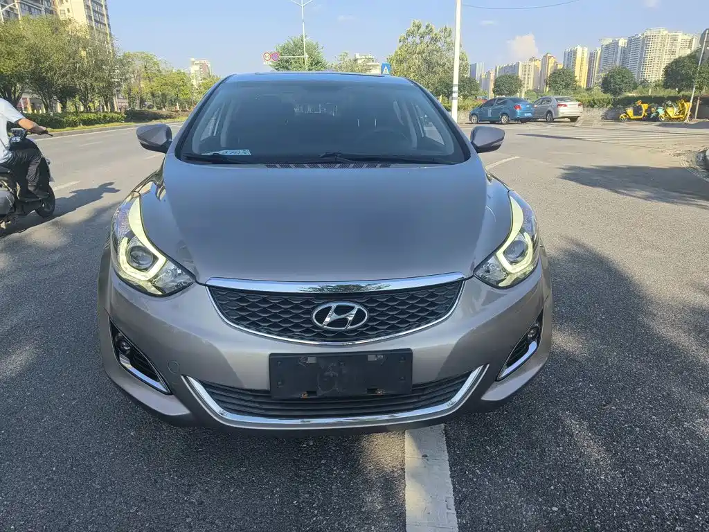 Hyundai Elantra Langdong — миниатюра 9