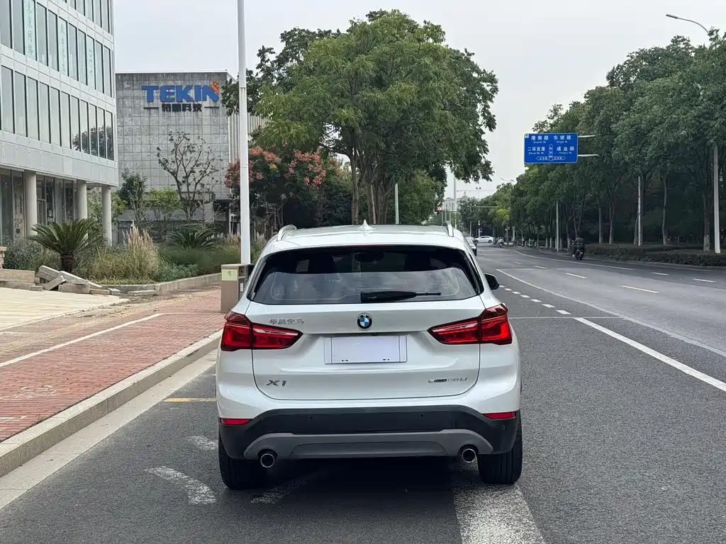 BMW X1 — миниатюра 9