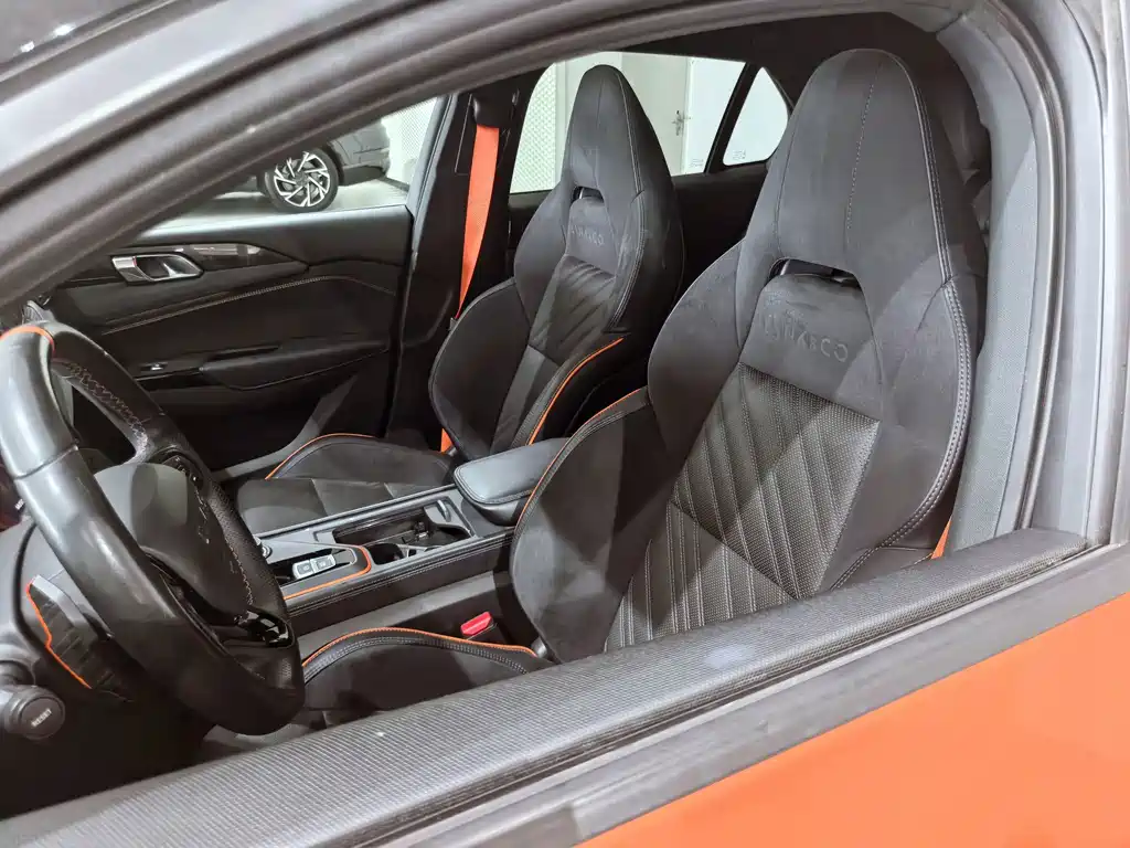 Lynk & Co 02 Hatchback — миниатюра 11